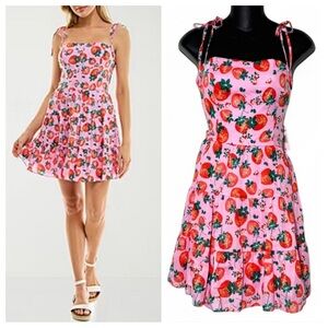 B. Smart Strawberry Floral Fit & Flare Mini Dress NWT Size 9 Pink Red Green